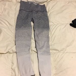 Victoria’s Secret sport leggings